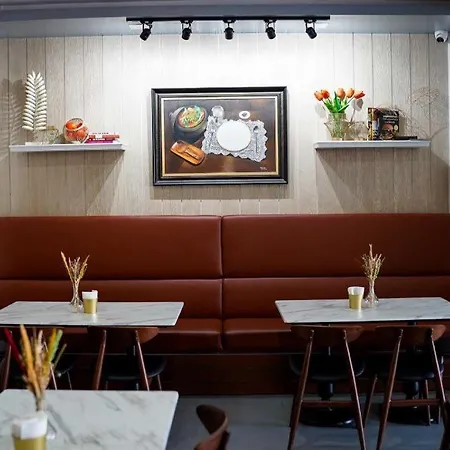 Oyo 1168 Gimaca Boutique Hotel & Cafe