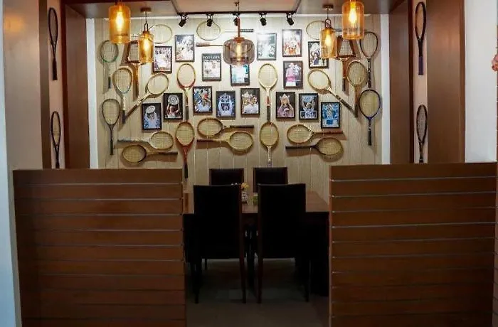 Oyo 1168 Gimaca Boutique & Cafe Manila