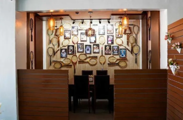 Hotel Oyo 1168 Gimaca Boutique & Cafe
