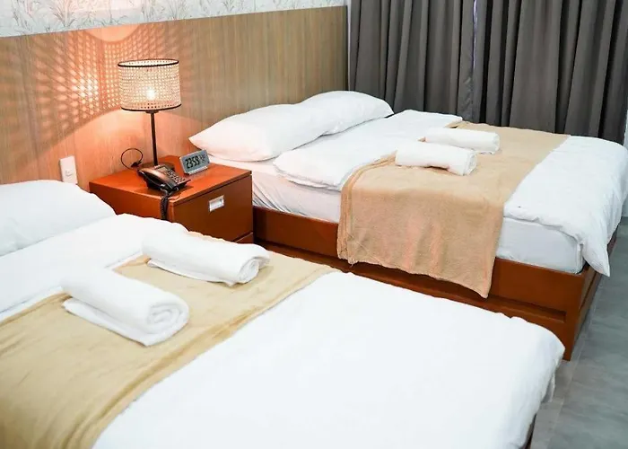 Oyo 1168 Gimaca Boutique & Cafe Hotel 3*